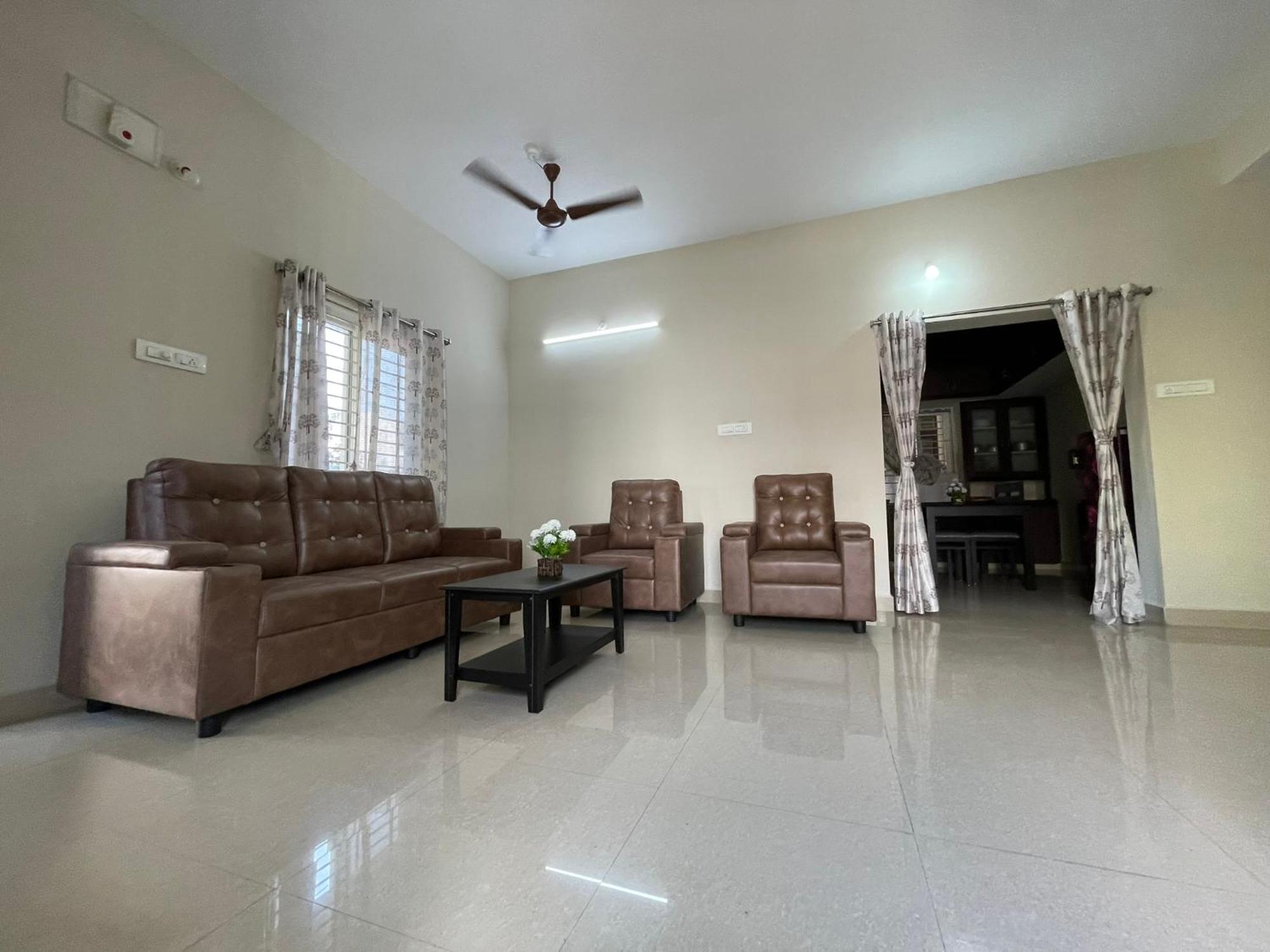 Ssn Home Stays In Tirupati Near Alipiri Exterior photo