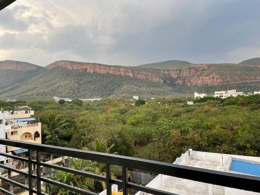 Ssn Home Stays In Tirupati Near Alipiri Exterior photo