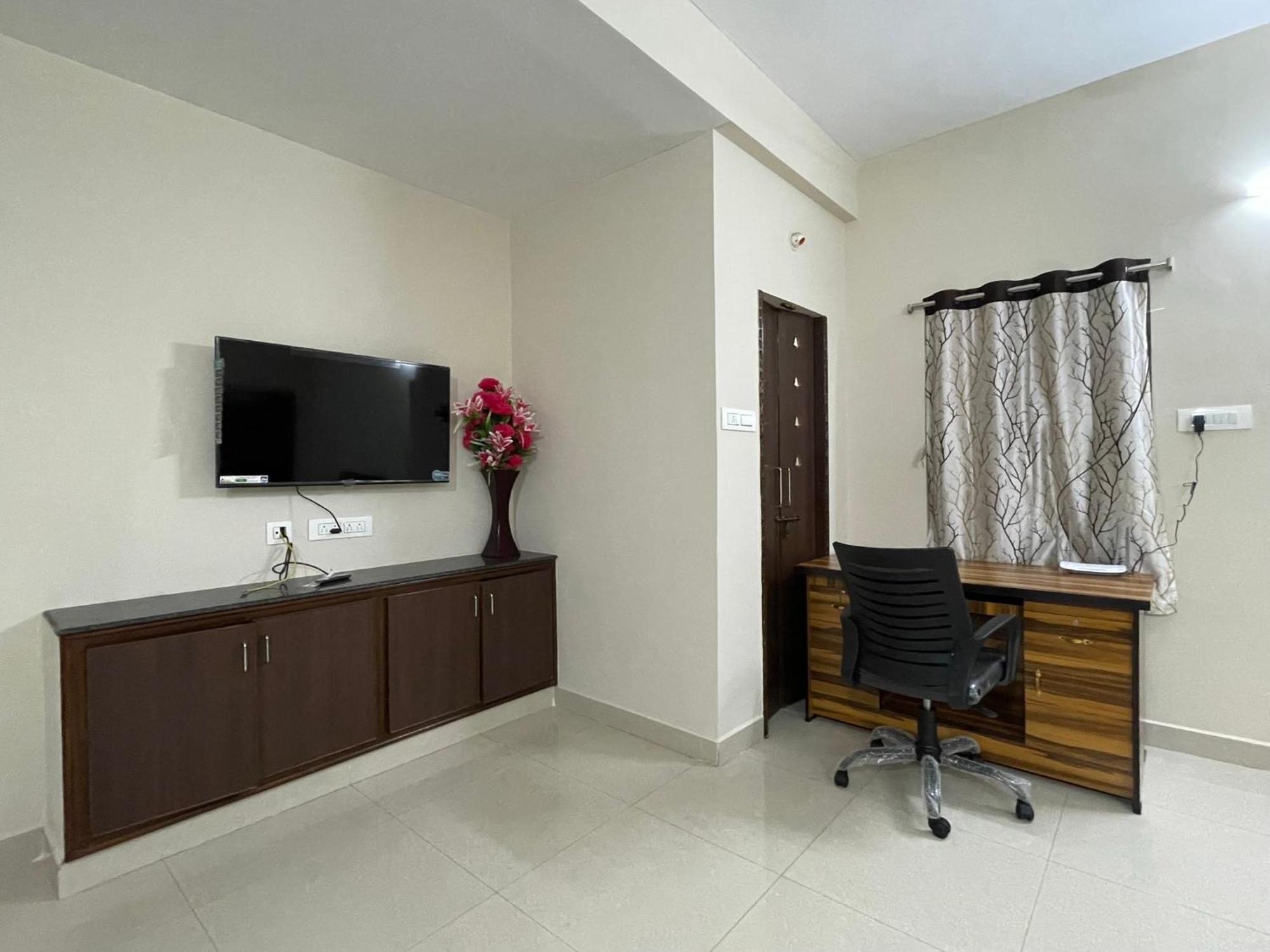 Ssn Home Stays In Tirupati Near Alipiri Exterior photo