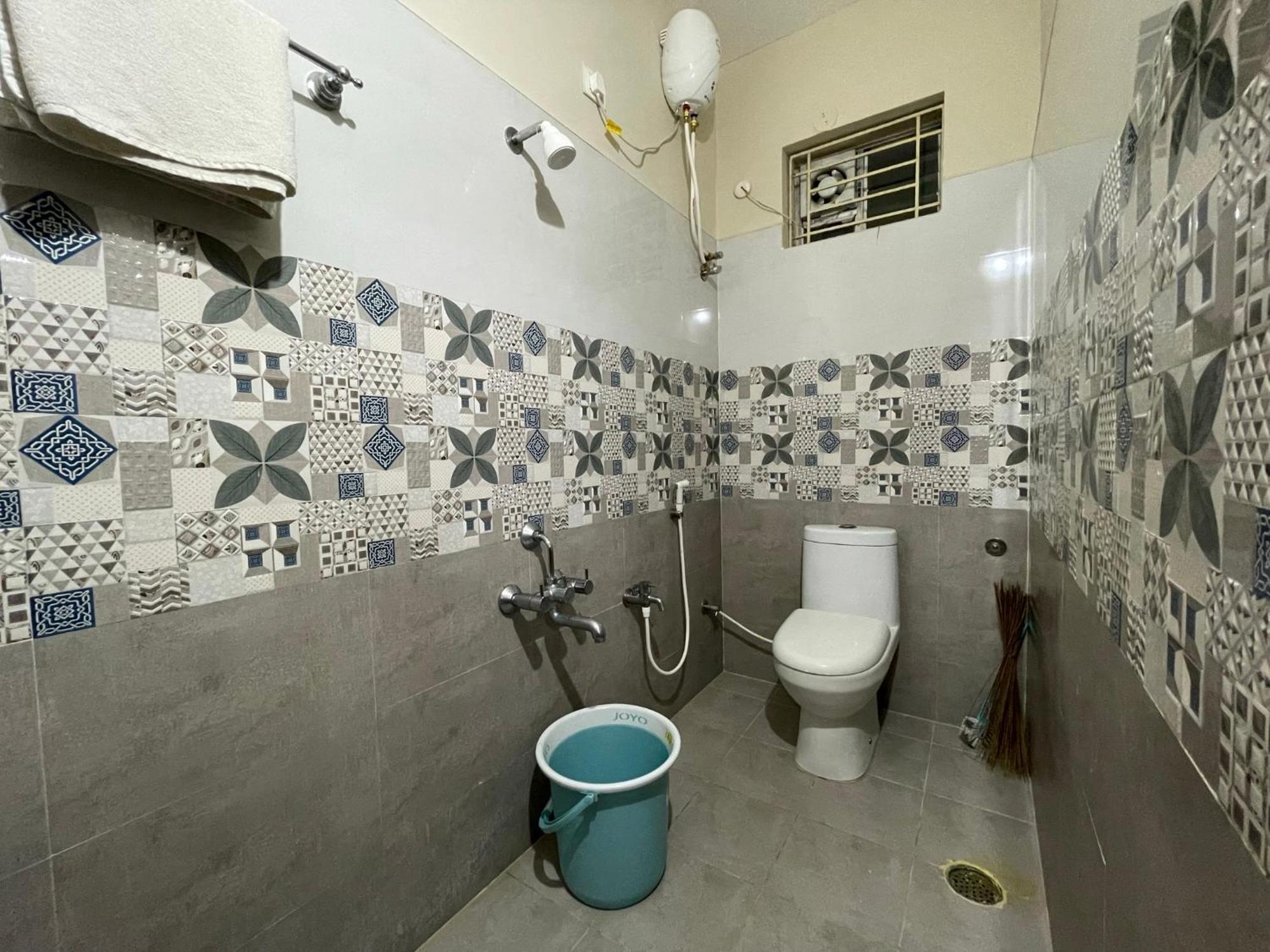 Ssn Home Stays In Tirupati Near Alipiri Exterior photo